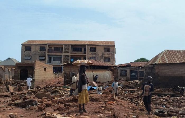 Rescuers fan out as over 150 dead, thousands displaced after Nigeria flooding wrecks market town