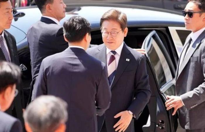 South Korea’s new president vows to restart talks with North Korea