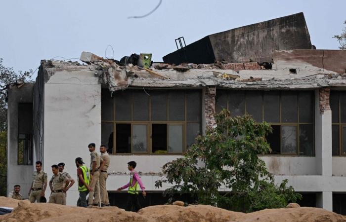 Air India plane crash death toll rises to 279 as search for second black box continues