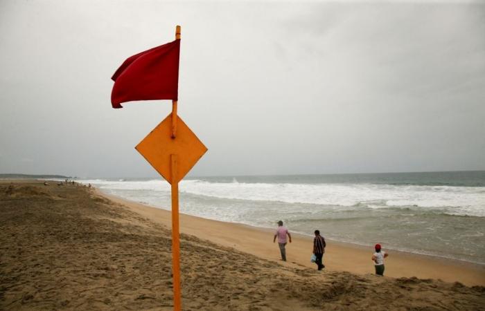 Hurricane Erick barrels toward Mexico’s Pacific coast, bringing destructive winds, deadly floods and 10-metre waves