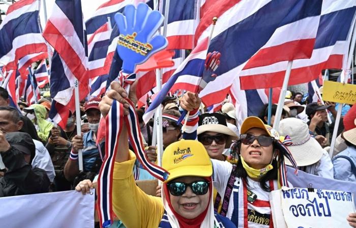 Thailand’s ‘Yellow Shirts’ return to Bangkok streets demanding PM Paetongtarn quit over ‘Uncle’ Hun Sen call