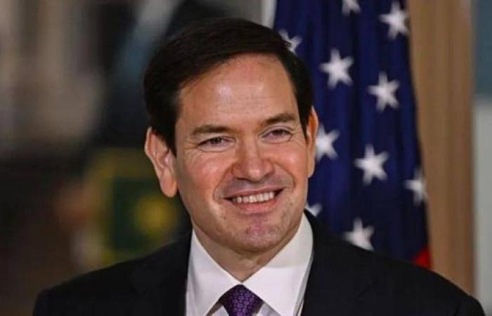 US asks China to stop Iran from closing Strait of Hormuz