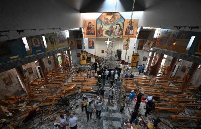 Suicide bomber kills 22 in Damascus church attack; IS blamed in Syria’s first such strike since war began