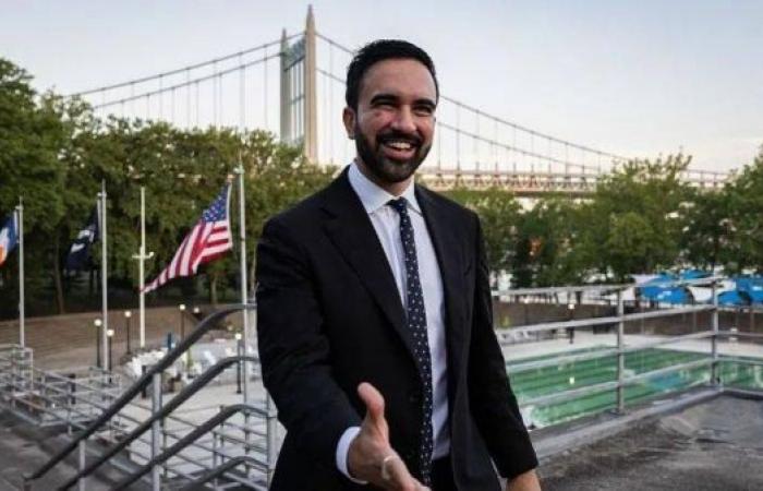 Left-wing Democrat stuns former governor in NY mayor primary