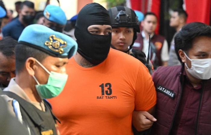 Three Australians face death penalty for Bali villa murder; two arrested after fleeing to Singapore