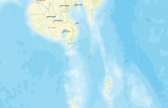 No tsunami alert as 6.1-magnitude earthquake strikes 70km from southern Philippines