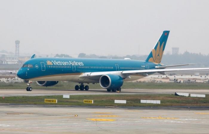 Wing tip meets tail fin: Four Vietnam Airlines pilots grounded after Hanoi tarmac collision