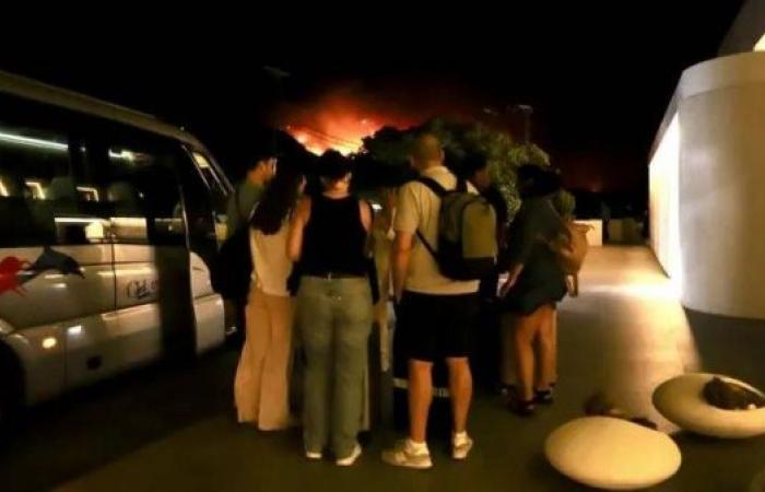 Mass evacuations as wildfire rages in Greek island of Crete