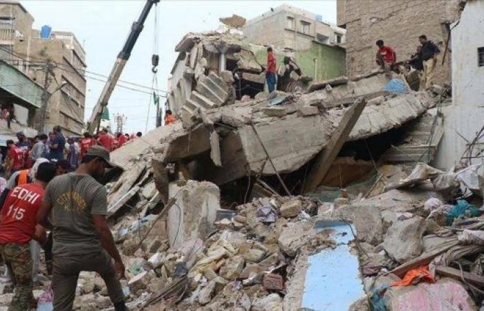 Deadly building collapse in Karachi kills 15, leaves nine injured