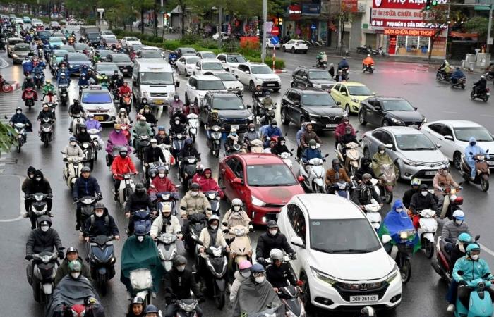 Hanoi to ban all fossil-fuel motorbikes in city centre by 2026 as Vietnam fights deadly pollution