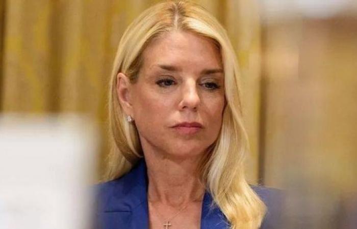 Trump defends US Attorney General Pam Bondi over Epstein files