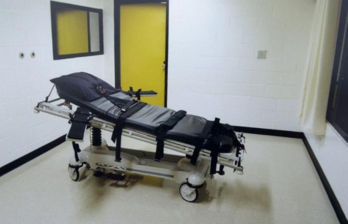 German doctor on trial for killing 15 patients with lethal injections