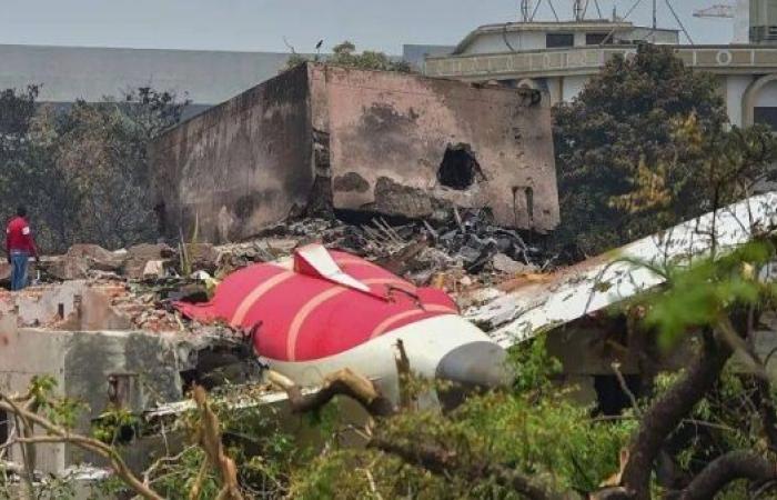 Voices in the cockpit fuelling controversy over Air India crash
