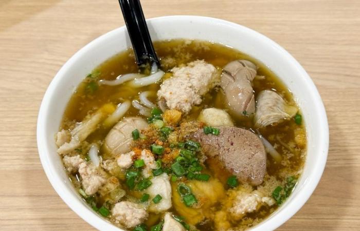 Little Bro Noodles brings pork noodles, claypot dry ‘lou shu fun’ and Hakka mee to the busy SS2 neighbourhood