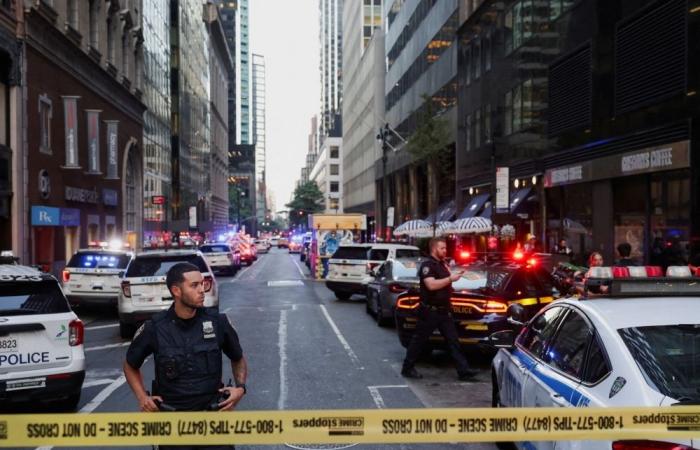 Gunman shot dead in Midtown Manhattan, reports say police officer among victims