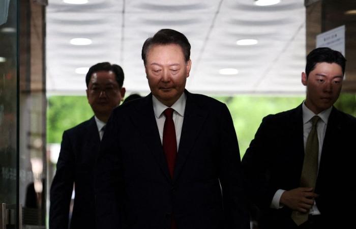 In his briefs, not briefed: Impeached S. Korea ex-president Yoon resists probe lying half-naked in cell