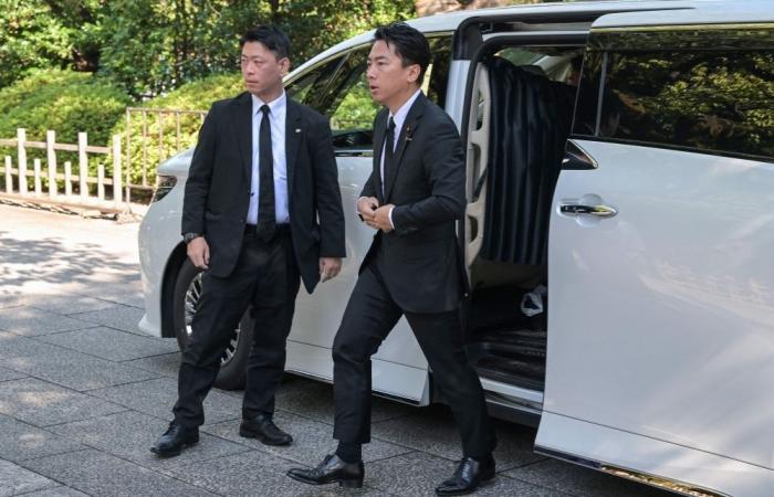 Japan marks WWII defeat as minister visits contentious Yasukuni Shrine