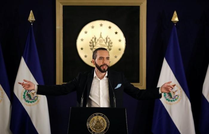 El Salvador schools to require military-style inspections
