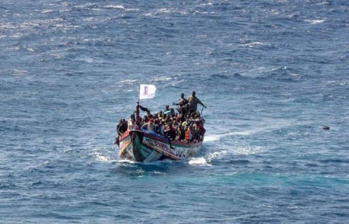One dead and 19 injured after migrant shipwreck found drifting off Mallorca