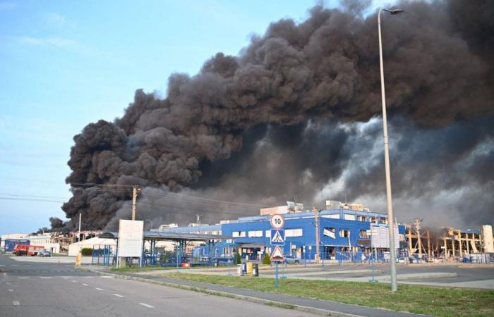 Russia unleashes biggest August barrage on Ukraine, killing one and wounding 18