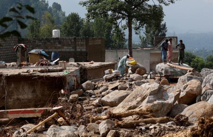 Mudslide cuts off river and forms 7km lake in Pakistan, putting mountain districts in danger