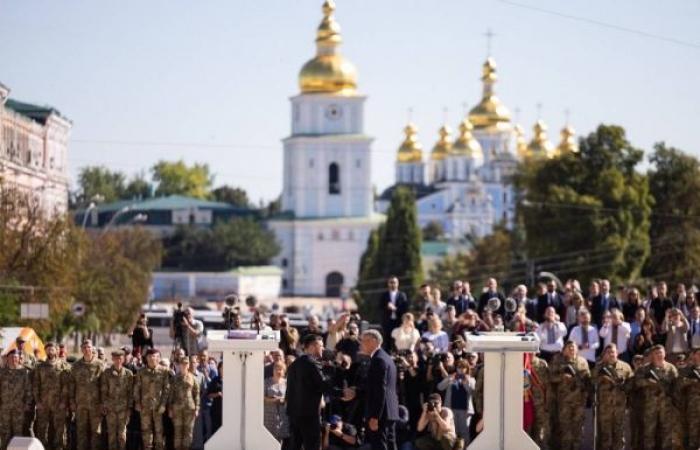 Zelensky vows Ukraine will fight on as nation marks independence day
