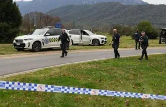 Manhunt under way after two police officers shot dead in rural Australian town