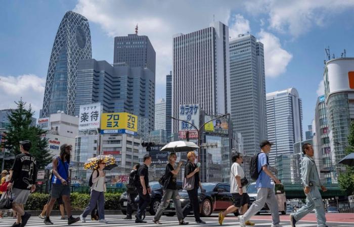 Tokyo swelters through record 10 straight days above 35C, weather agency says