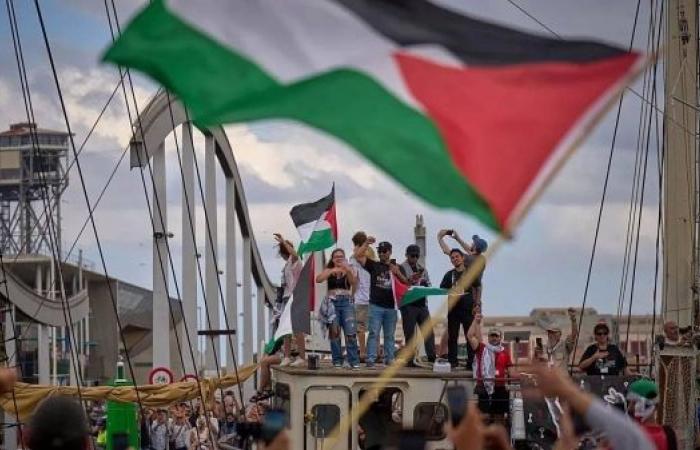 Storm forces Gaza aid flotilla back to Barcelona port