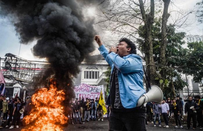 Indonesia police fire tear gas near universities amid escalating protests, rights groups criticise response