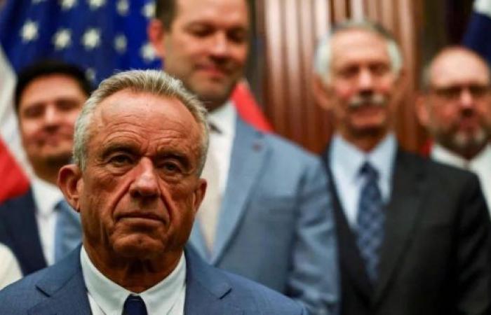 RFK Jr 'endangering' Americans, say former CDC bosses