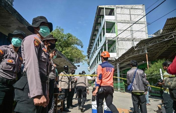 No more signs of life in Indonesia school collapse, say rescuers