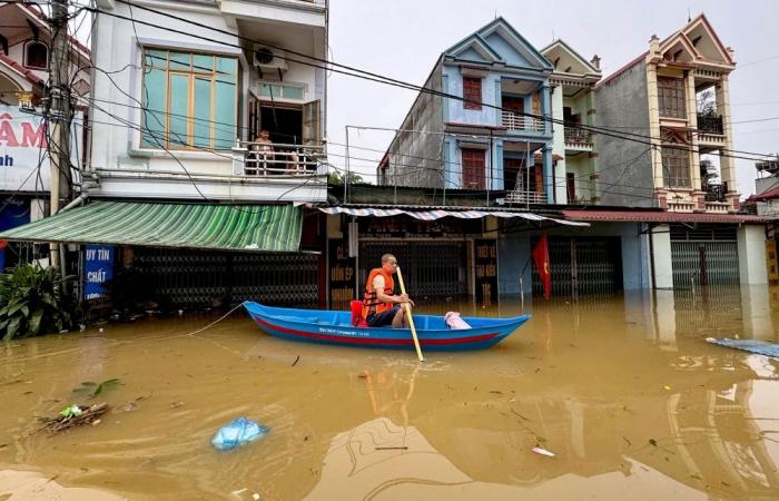 Vietnam warns of flash floods and landslides amid heavy rain in north-eastern, north-central areas