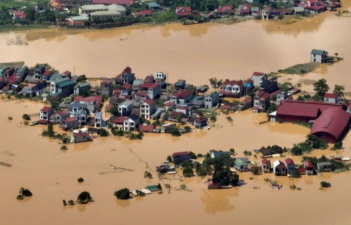 Vietnam warns of flash floods and landslides amid heavy rain in north-eastern, north-central areas