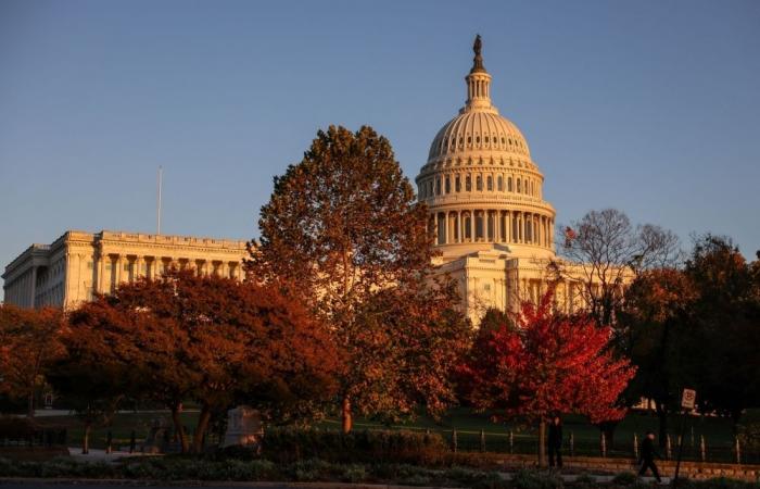 US shutdown poker: Who holds the winning hand as health care costs rise and paychecks are delayed