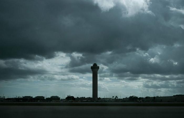 Longest US govt shutdown forces 10pc reduction in flights at major airports, officials say