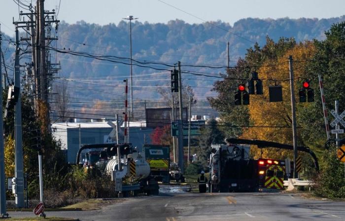 Investigators say engine detached before takeoff as Kentucky UPS crash toll rises to 11