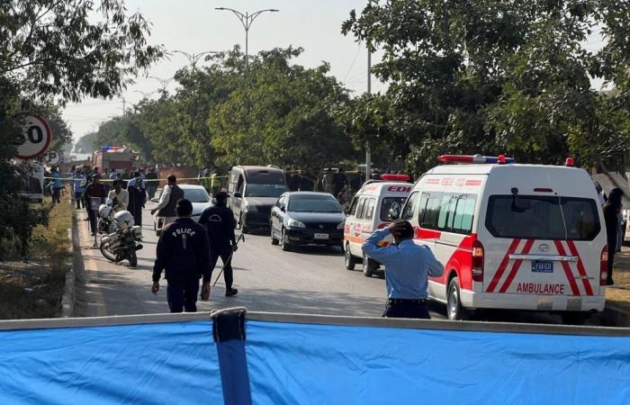 At least eight injured in blast near Islamabad court, police investigate cause