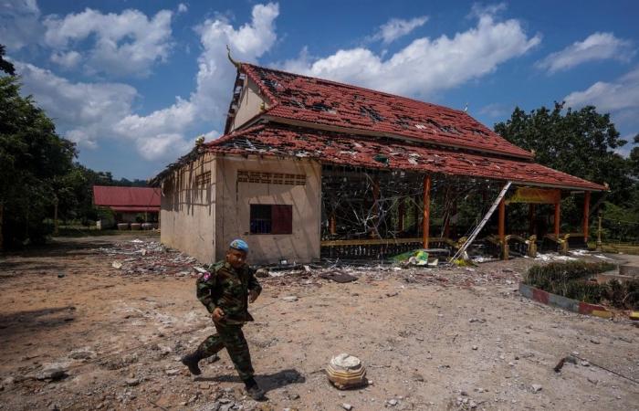 Thailand to brief Washington on pause in Cambodia peace deal after border blast injures four