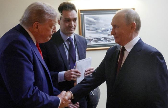 US pressed Ukraine to accept deal at Geneva talks, hinted at cutting off aid, official says