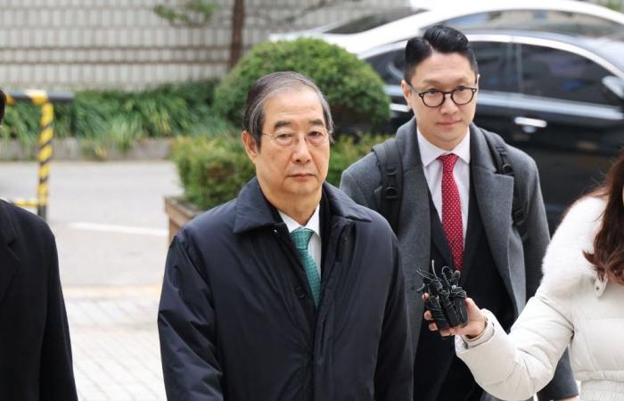 South Korea special prosecutor seeks 15-year jail term for ex-PM Han on martial law charges