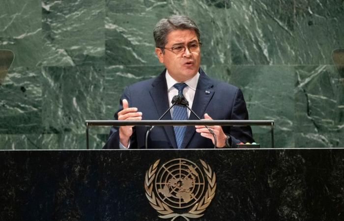 Trump pardons convicted Honduran ex-president, signals cutting of aid if preferred candidate loses in election