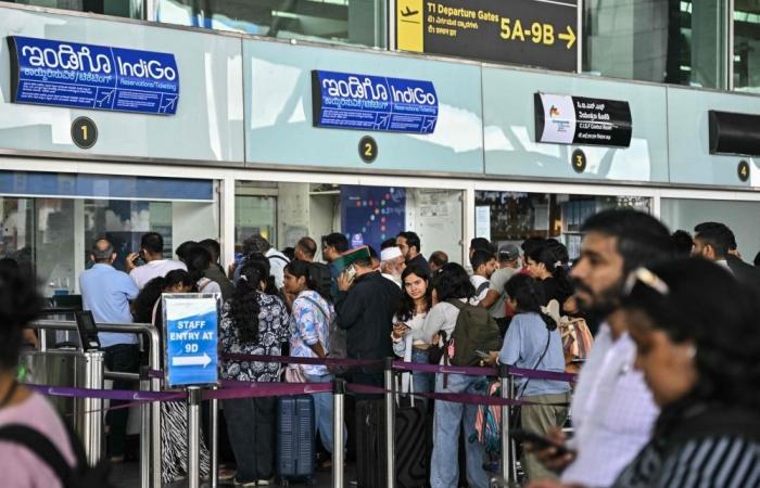India’s biggest airline cancels 1,200 flights, unleashing airport chaos