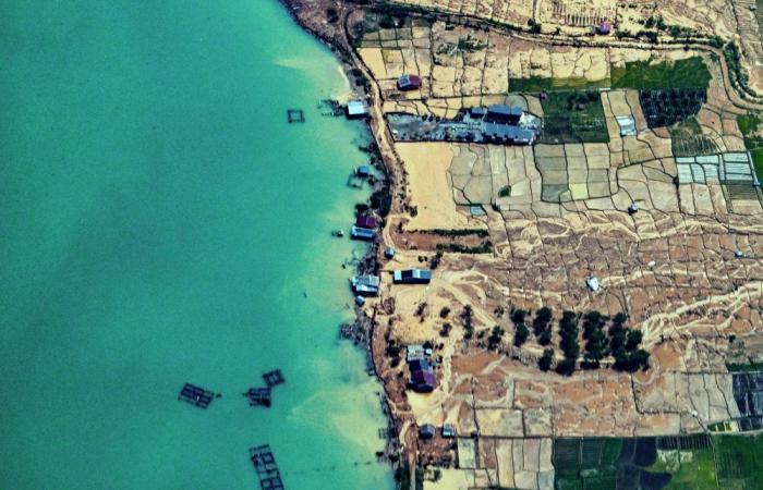 ‘Where can we go?’: Survivors pick up pieces in flood-hit Indonesia as more rain predicted