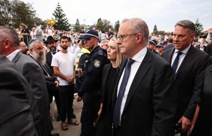Australian PM Albanese booed at Bondi memorial for victims of antisemitic attack