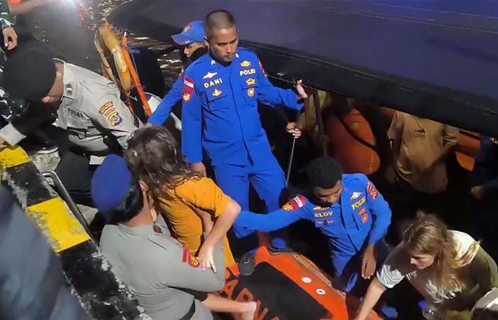 Spanish family missing after tourist boat sinks off Indonesia’s Labuan Bajo