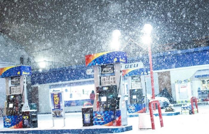 Holiday travel nightmare: Thousands stranded as New York faces heaviest snow in four years