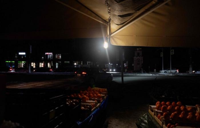 Ukrainians wish for peace in 2026 — and no more power cuts