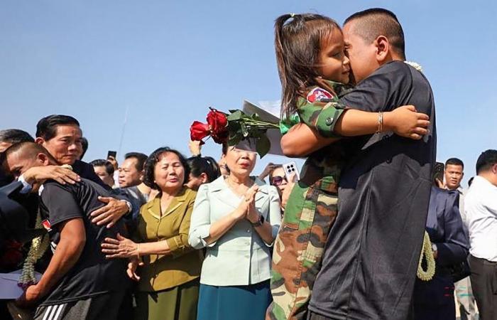Crowds line Phnom Penh streets as Cambodia’s captured soldiers come home in goodwill gesture from Thailand