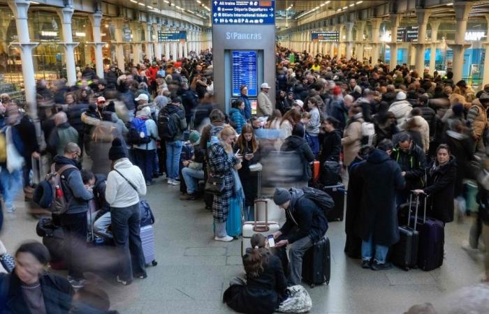 Overhead line fault traps Eurostar passengers overnight, services resume with lingering disruption
